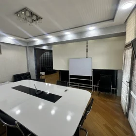 In Baku 85.0 m² office is for rent