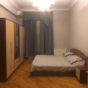 In Baku 160.0 m² apartment is for rent - Image 3