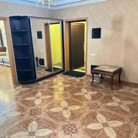 In Baku 115.0 m² apartment is for rent - Image 2