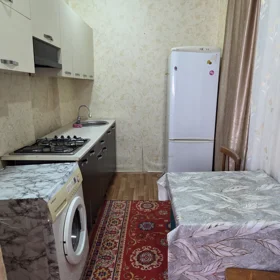 In Baku 40.0 m² house with 2.0 rooms is for rent - Image 5