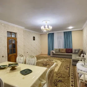 In Baku 140.0 m² house with 5.0 rooms is for sale - Image 2