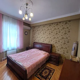 In Baku 92.0 m² apartment is for rent - Image 5