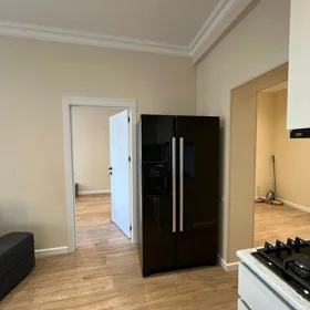 In Baku 60.0 m² apartment is for rent - Image 2