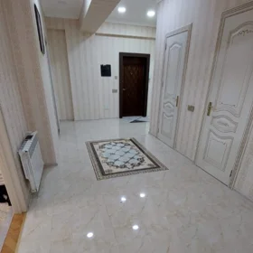 In Baku 132.0 m² apartment is for sale - Image 3