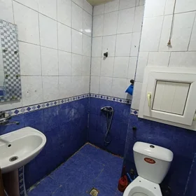 In Baku 50.0 m² apartment is for sale - Image 4