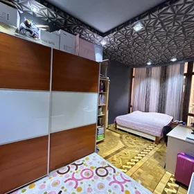 In Baku 165.0 m² apartment is for sale - Image 3