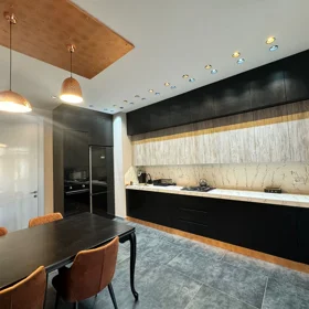 In Baku 85.0 m² apartment is for rent - Image 2