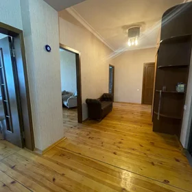 In Baku 100.0 m² apartment is for sale - Image 3