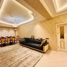 In Baku 136.0 m² apartment is for rent - Image 4