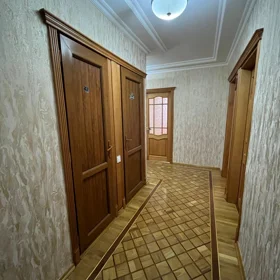 In Baku 100.0 m² apartment is for sale - Image 5