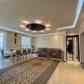 In Baku 110.0 m² apartment is for sale - Image 2