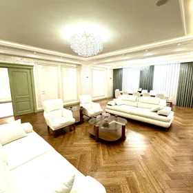 In Baku 216.0 m² apartment is for sale - Image 2