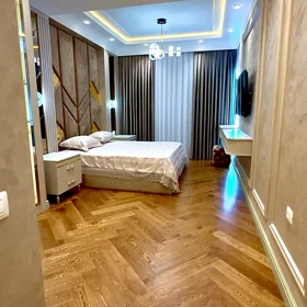 In Baku 216.0 m² apartment is for sale - Image 4