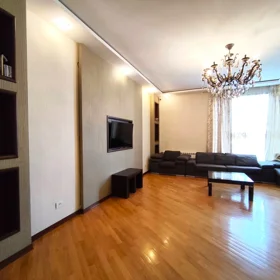 In Baku 150.0 m² apartment is for rent - Image 4