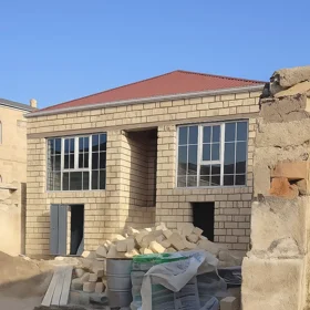 In Baku 170.0 m² house with 3.0 rooms is for sale - Image 5