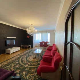 In Baku 155.0 m² apartment is for rent - Image 2