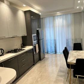 In Baku 89.0 m² apartment is for rent - Image 2