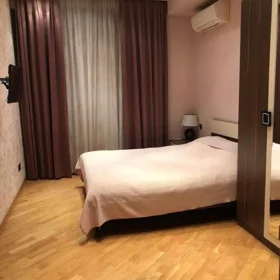 In Baku 145.0 m² apartment is for rent - Image 4