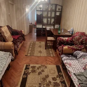 In Baku 70.0 m² apartment is for sale - Image 2