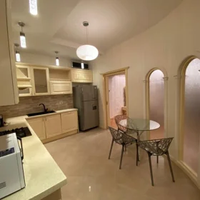 In Baku 230.0 m² apartment is for rent - Image 4