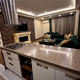 In Baku 145.0 m² apartment is for rent - Image 2