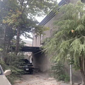 In Baku 202.0 m² house with 8.0 rooms is for sale - Image 3