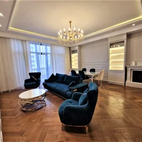 In Baku 170.0 m² apartment is for rent - Image 2
