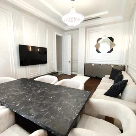 In Baku 145.0 m² apartment is for rent - Image 3