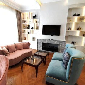 In Baku 108.0 m² apartment is for rent - Image 2