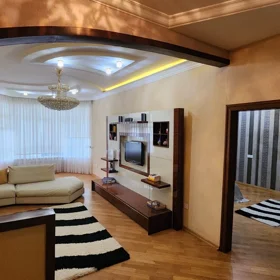 In Baku 98.0 m² apartment is for rent - Image 3