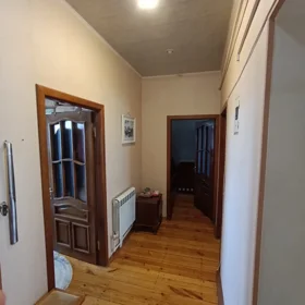 In Baku 75.0 m² apartment is for rent - Image 5