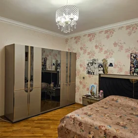 In Baku 400.0 m² apartment is for rent - Image 2