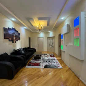 In Baku 140.0 m² apartment is for sale - Image 3