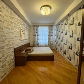 In Baku 140.0 m² apartment is for sale - Image 5