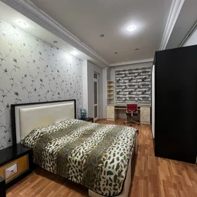 In Baku 110.0 m² apartment is for rent - Image 3