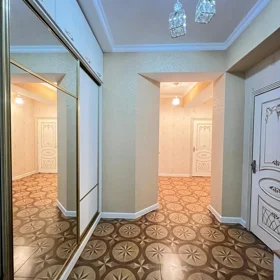 In Baku 93.0 m² apartment is for sale - Image 4