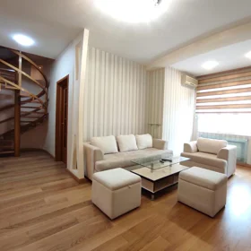 In Baku 153.0 m² apartment is for sale - Image 3