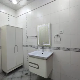 In Baku 153.0 m² apartment is for sale - Image 5