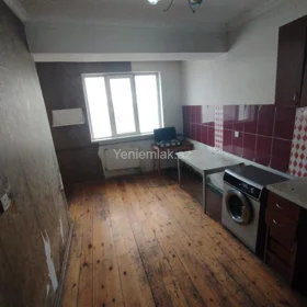 In Baku 60.0 m² apartment is for sale - Image 2