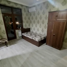 In Baku 100.0 m² apartment is for sale - Image 2