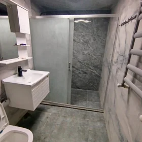 In Baku 100.0 m² apartment is for sale - Image 4