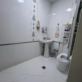 In Baku 75.0 m² apartment is for sale - Image 4