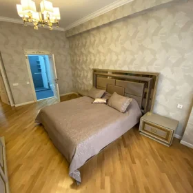 In Baku 150.0 m² apartment is for rent - Image 4