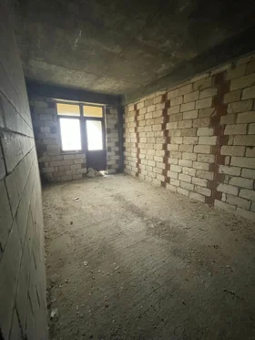 In Baku 70.0 m² apartment is for sale - Image 5