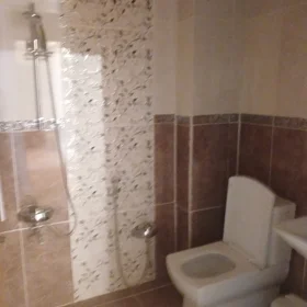 In Khirdalan 70.0 m² apartment is for sale - Image 4