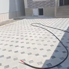 In Baku 180.0 m² house with 5.0 rooms is for sale - Image 2