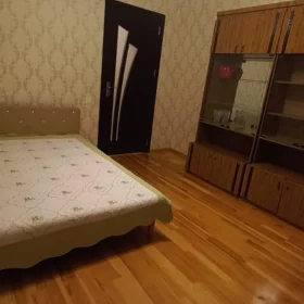 In Baku 90.0 m² apartment is for rent - Image 5