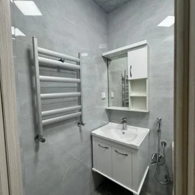 In Baku 70.0 m² apartment is for rent - Image 4