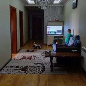 In Baku 130.0 m² apartment is for rent - Image 3