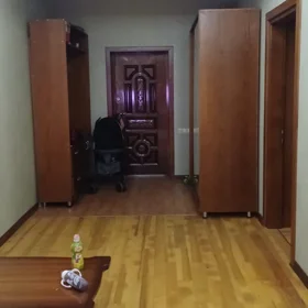 In Baku 130.0 m² apartment is for rent - Image 4